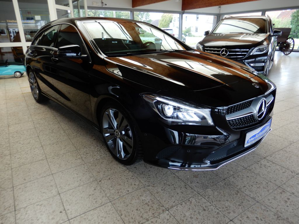 MERCEDES-BENZ CLA Shooting Brake 180 7G-DCT Urban, LED,Navi