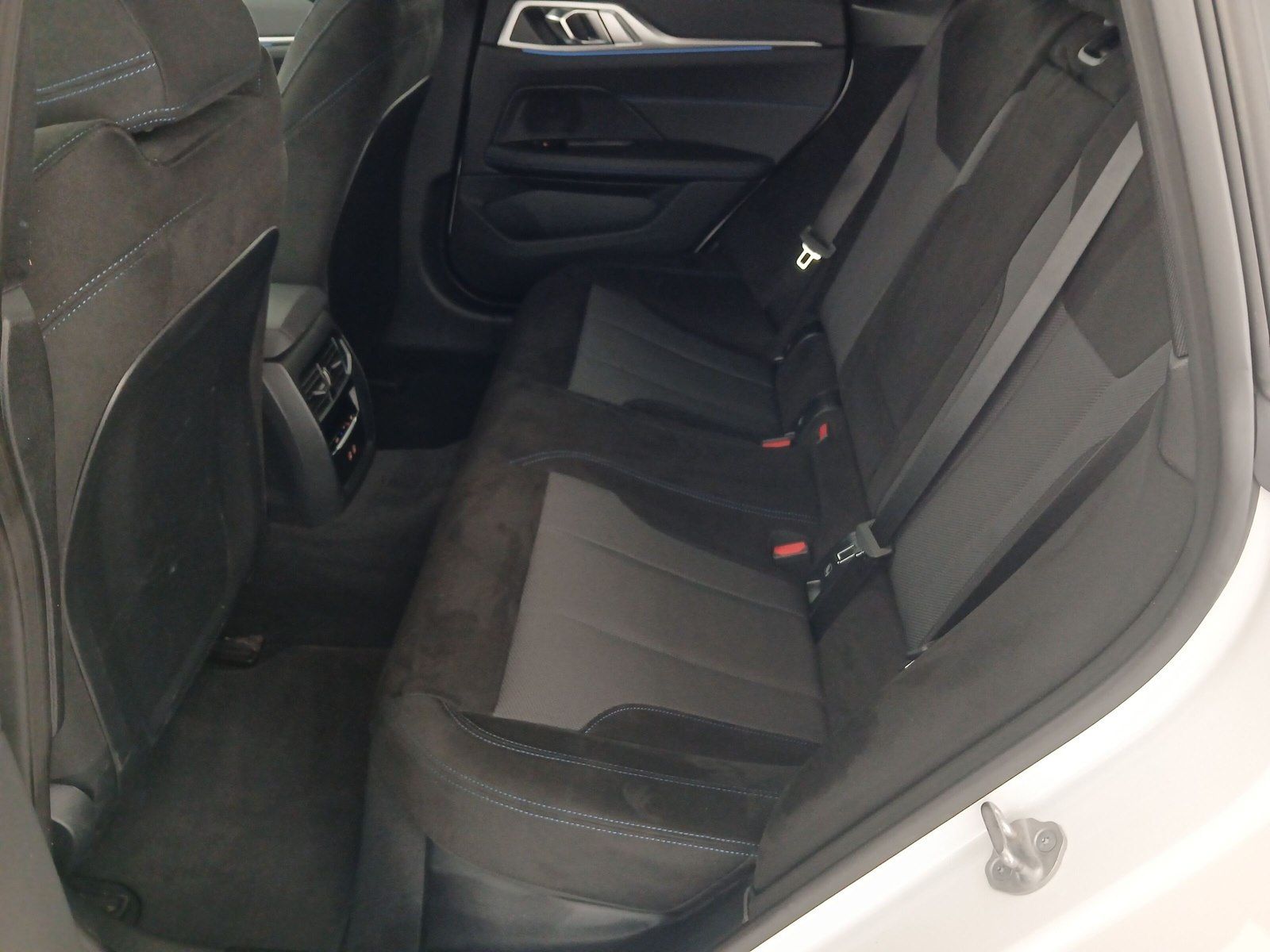 BMW i4 - Bild 12