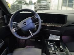 Fahrzeugabbildung Opel Astra L ST 1.2T ULTIMATE MATRIX/NAVI/SHZ/ALU18/