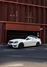 Mercedes-Benz C 63 AMG Coupé 6.2L V8 Showroom Condition  - : Allradantrieb, Show