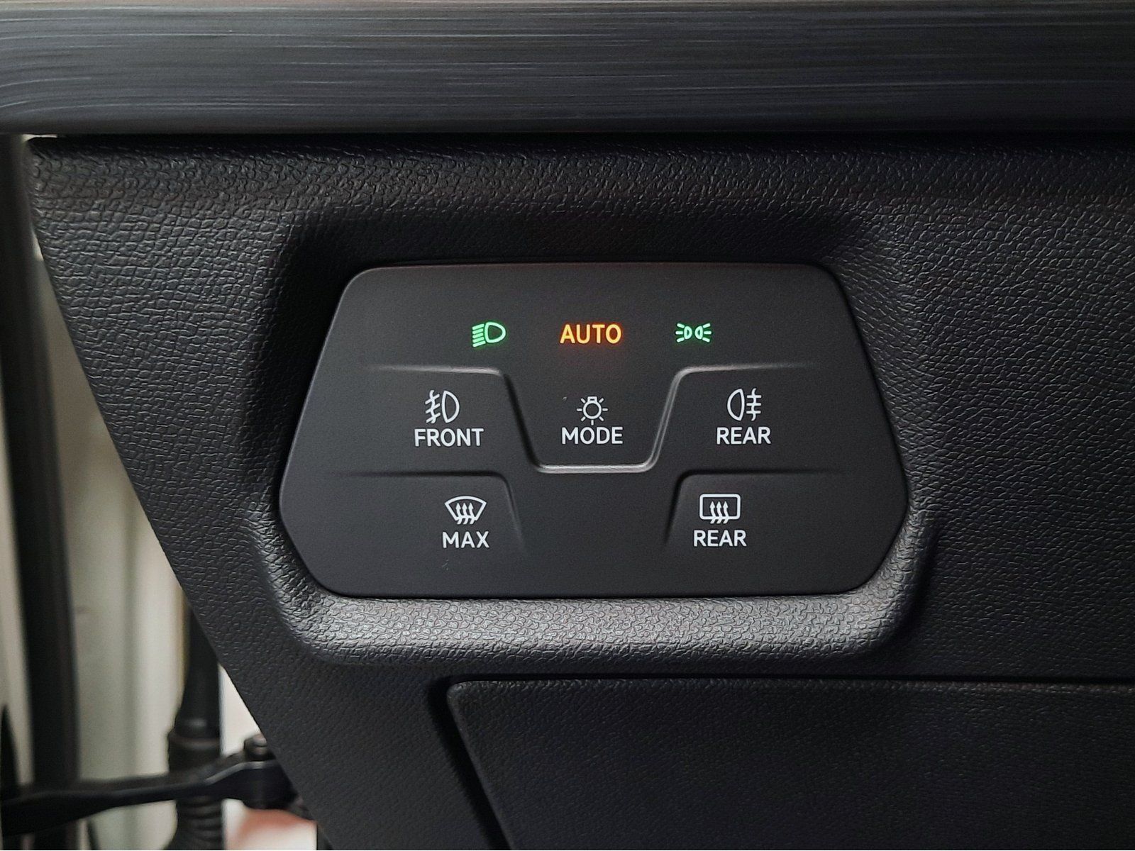 Fahrzeugabbildung CUPRA Formentor TSI *LED*Sitzhzg*Einparkh*App-Connect*