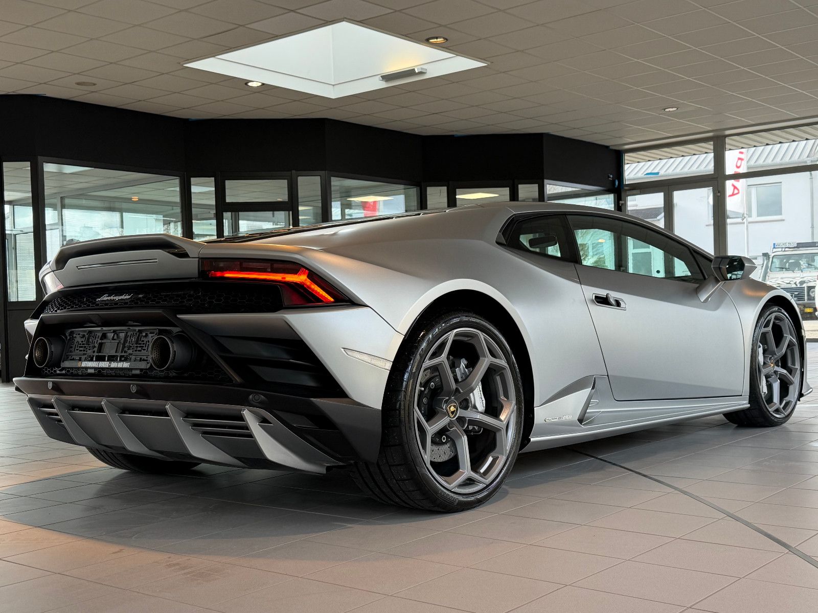Fahrzeugabbildung Lamborghini Huracán EVO V10 /LIFT/SENSONUM/KAMERA/ACC