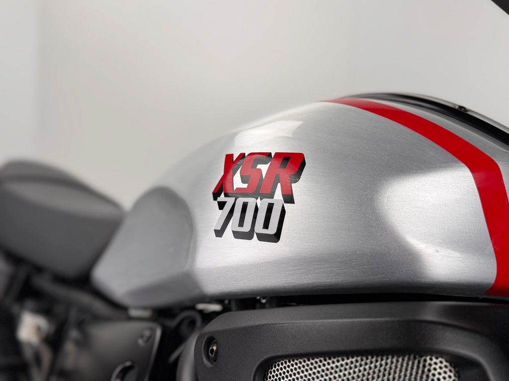 Fahrzeugabbildung Yamaha XSR 700 XTRIBUTE *TOP-ZUSTAND *AKRAPOVIC