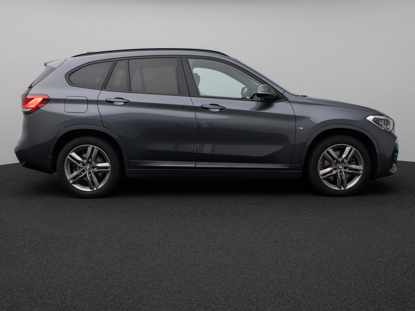 Fahrzeugabbildung BMW X1 xD25e M Sport Kamera Navi DAB HiFi DrivAssist