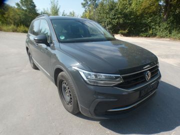 Volkswagen Tiguan - 3