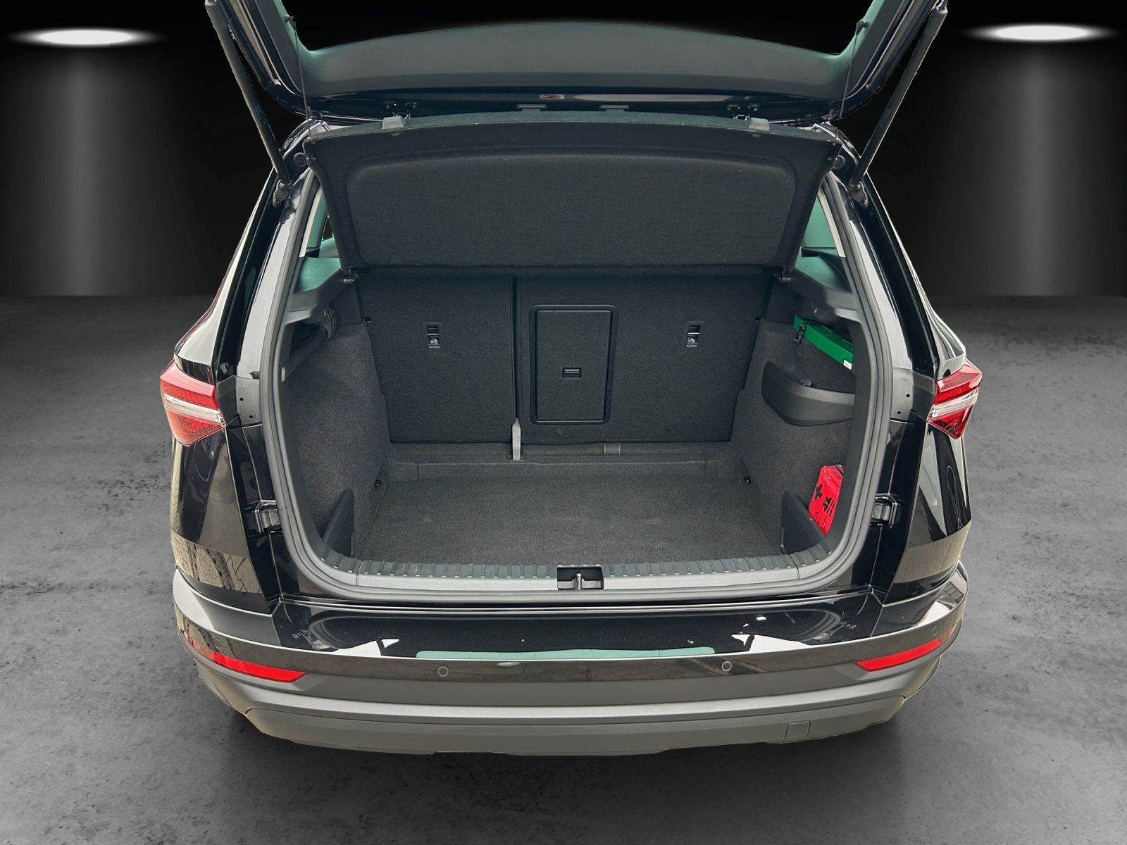 Fahrzeugabbildung SKODA Karoq Tour 2,0 TDI 4x4 DSG/LED/ACC/AHK/KAMERA/