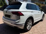 Volkswagen Tiguan 2.0 TDI SCR 140kW DSG 4MOTION Highlin... - Volkswagen Tiguan: TDI 140