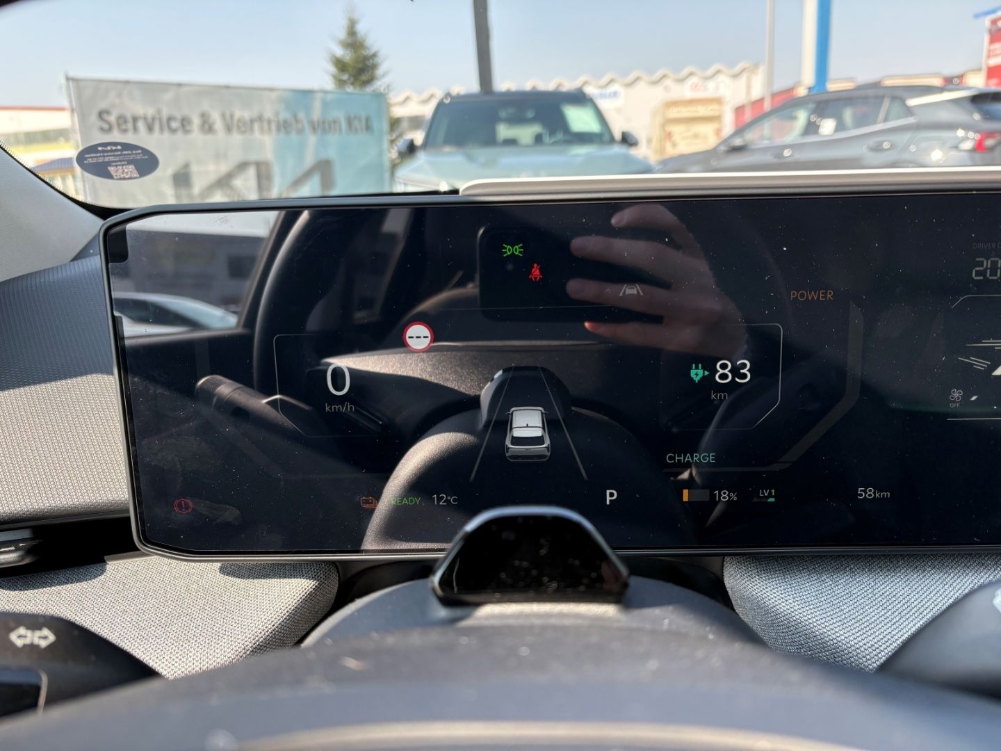 Fahrzeugabbildung Kia EV4 150 kW Earth NotBremsAss Leder 360°Kamera