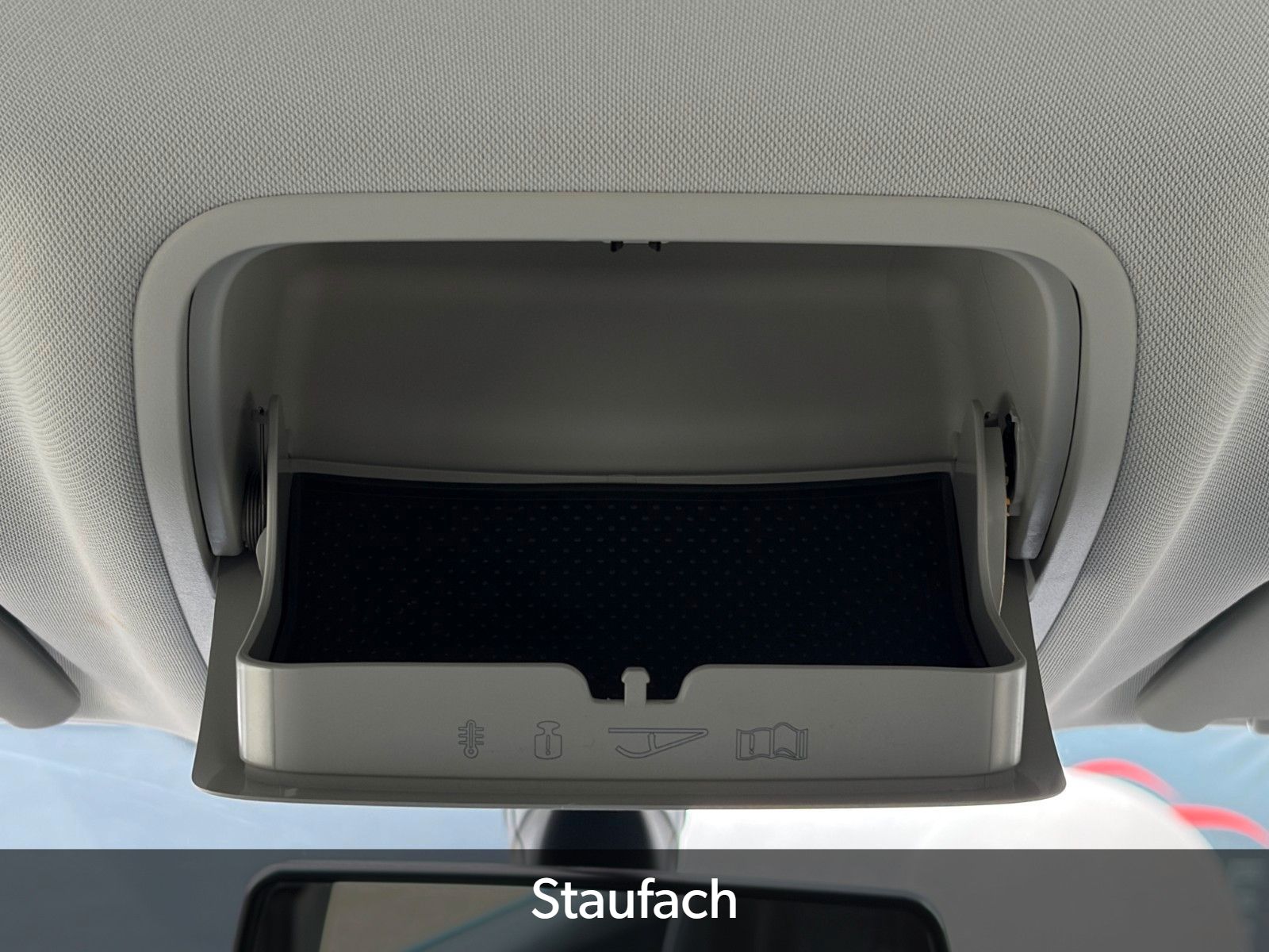 Fahrzeugabbildung SEAT Ateca Style 1,5 TSI DSG Tempomat LHZ SHZ CAM NAV