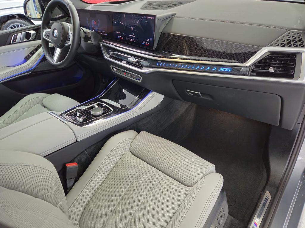 BMW X5 xD40i M Sport*PANO*SOFT*STHZG*7-SITZ*AHK*360°