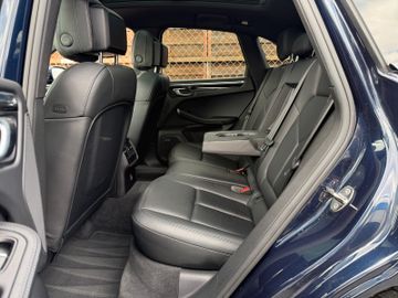 Porsche Macan - 12