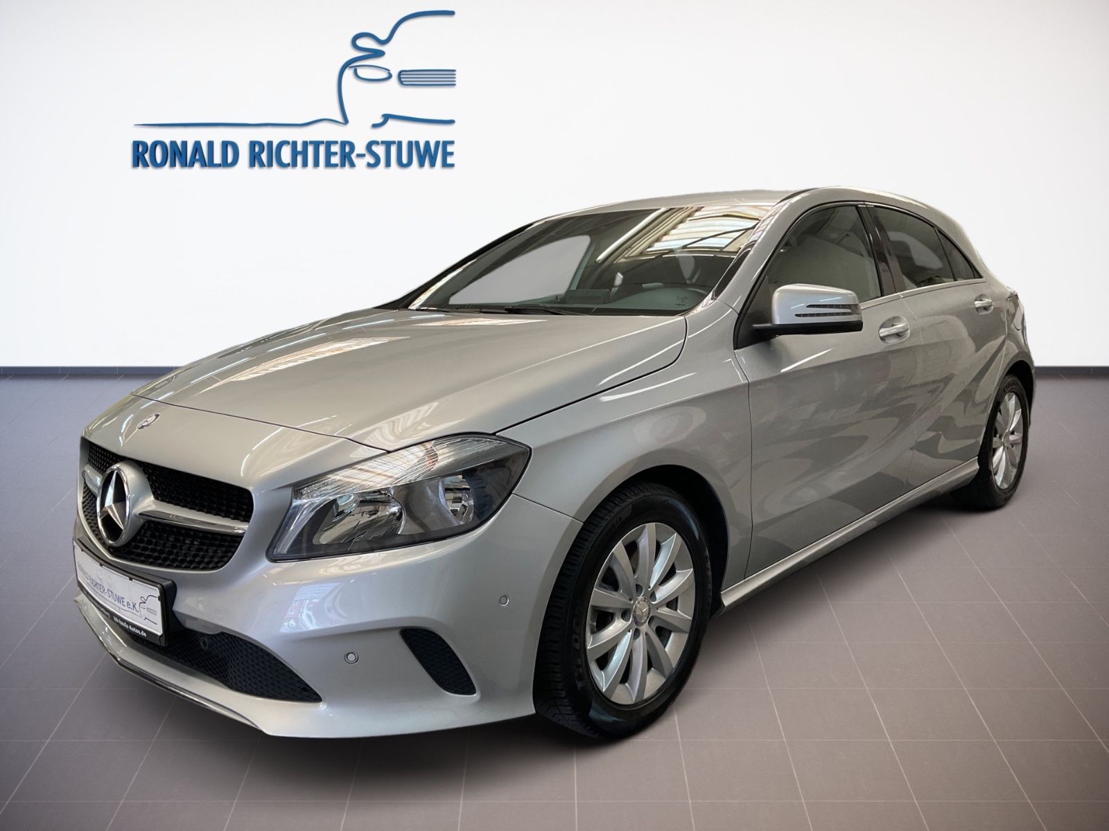 MERCEDES-BENZ A 180 Stye, 2.Hd, SH, Navi Alu, Sportsitze