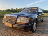 Mercedes-Benz Mercedes Benz 230E W124 TÜV 09/26 SEHR SAU... - Mercedes-Benz 230 Gebrauchtwagen in Hamburg