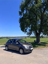 Toyota Yaris mit TÜV  / Guter Zustand /8-Fach-Bereifung - Gute Kleinwagen gebraucht