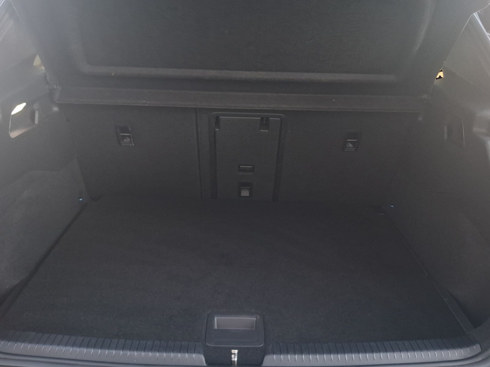 Fahrzeugabbildung Volkswagen ID.3 Pro Matrix Navi Pano ACC RFK SH 19"
