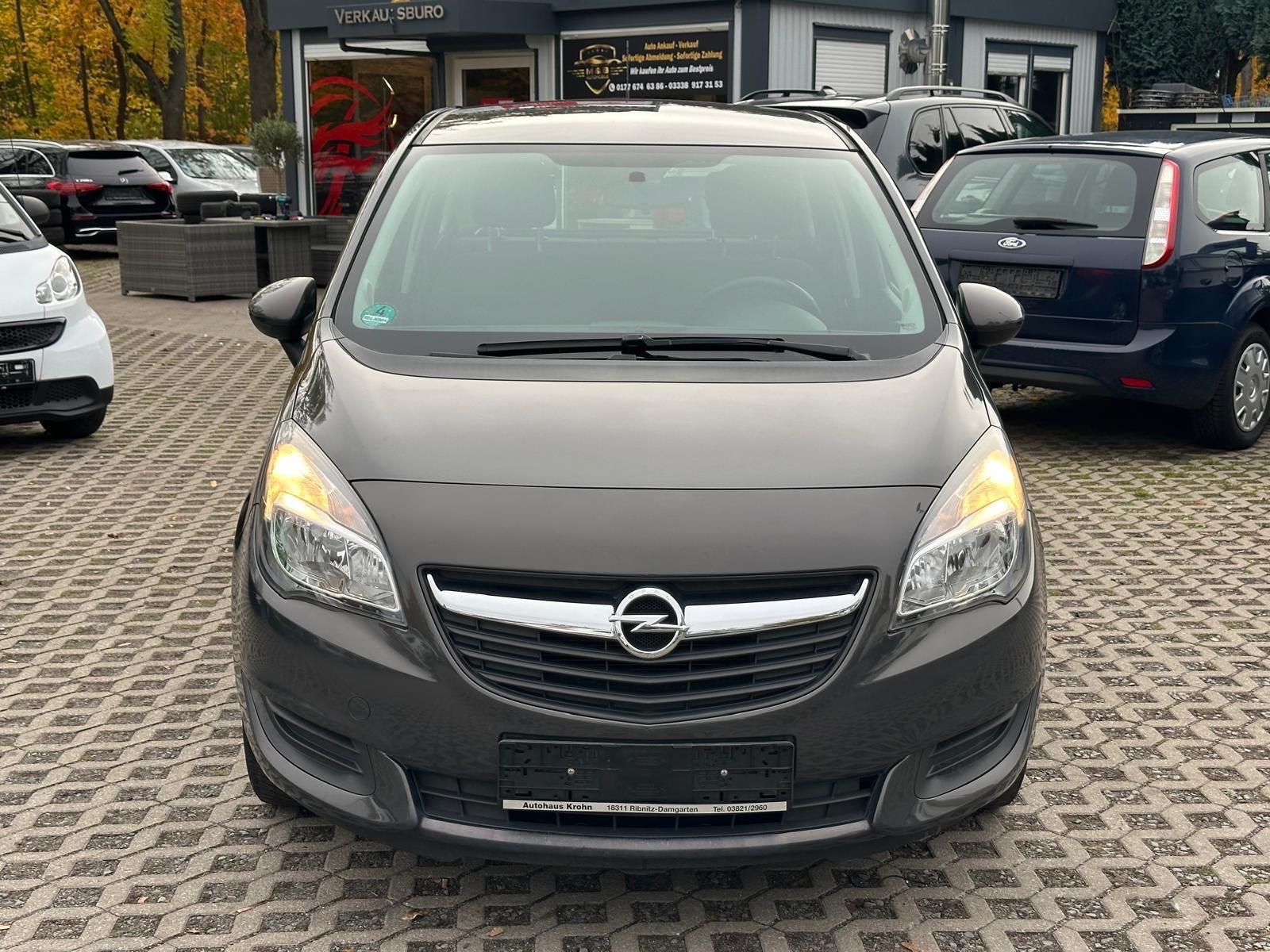 Opel Meriva 2015 — вигляд ззаду