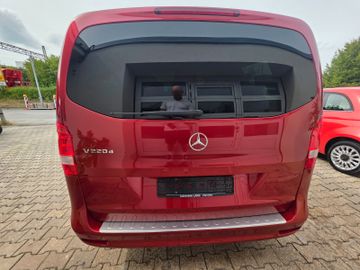 Mercedes V 220 - 5