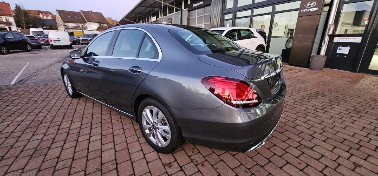 Fahrzeugabbildung Mercedes-Benz C Limousine C 180 Avantgarde
