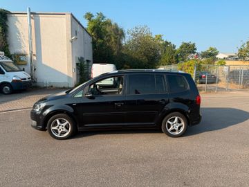 Volkswagen Touran - 3