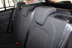 Fahrzeugabbildung Ford Focus Cool & Connect NAVI + WinterPaket + PDC