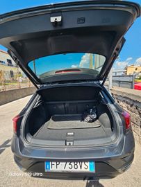 Volkswagen T-Roc - 7