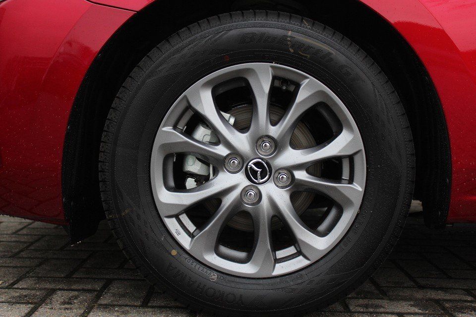Fahrzeugabbildung Mazda 2 Exclusive-Line G-90 TOU-P1 AT ACAA Voll-LED SH