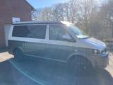 Volkswagen T5 Caravelle Profiausbau wie California - weiße Volkswagen T5 California