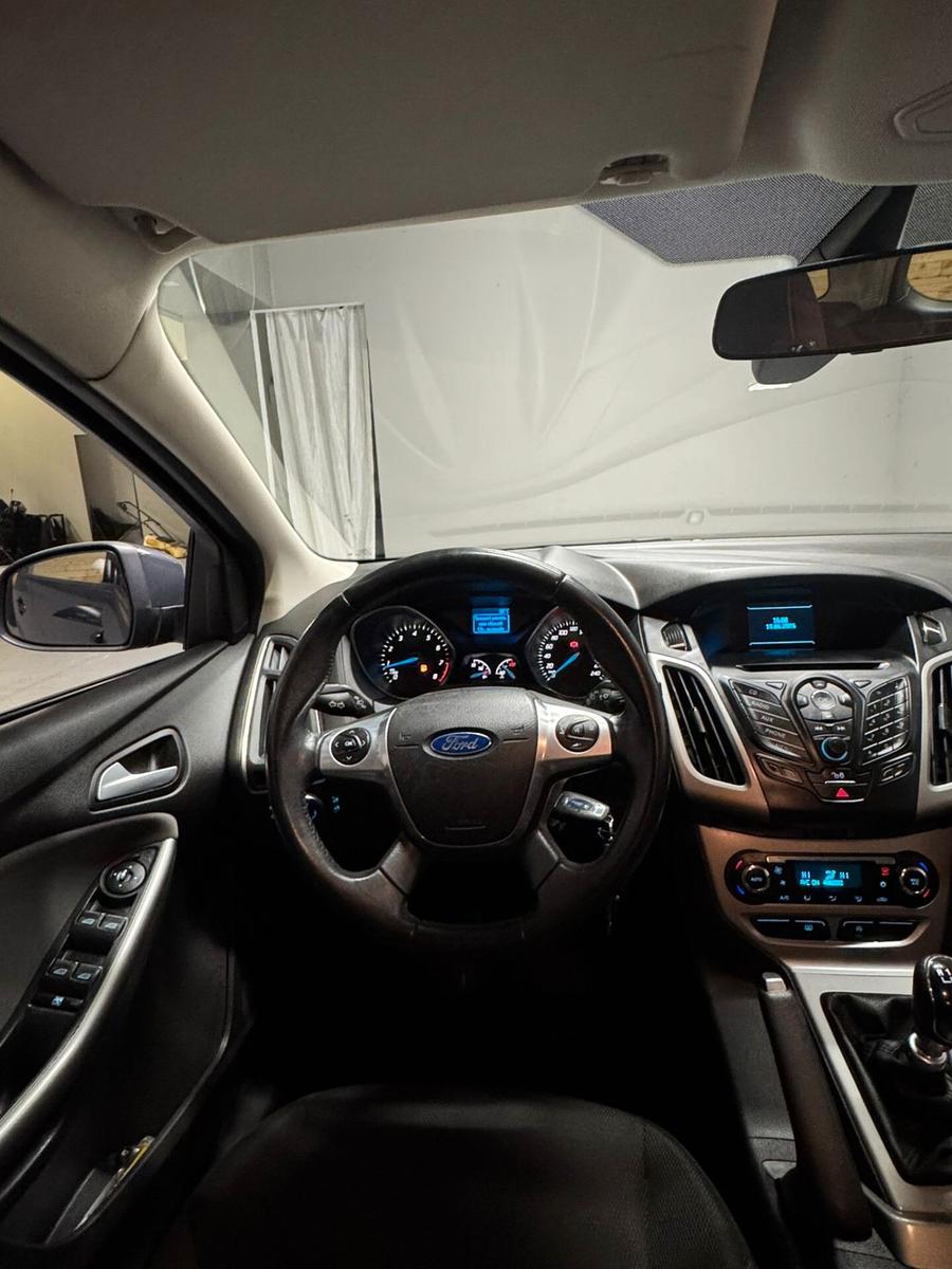 Ford Focus 2014 — фото 9