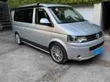 Volkswagen T5 California mit Aufstelldach und Küche. - Volkswagen: mit Aufstelldach