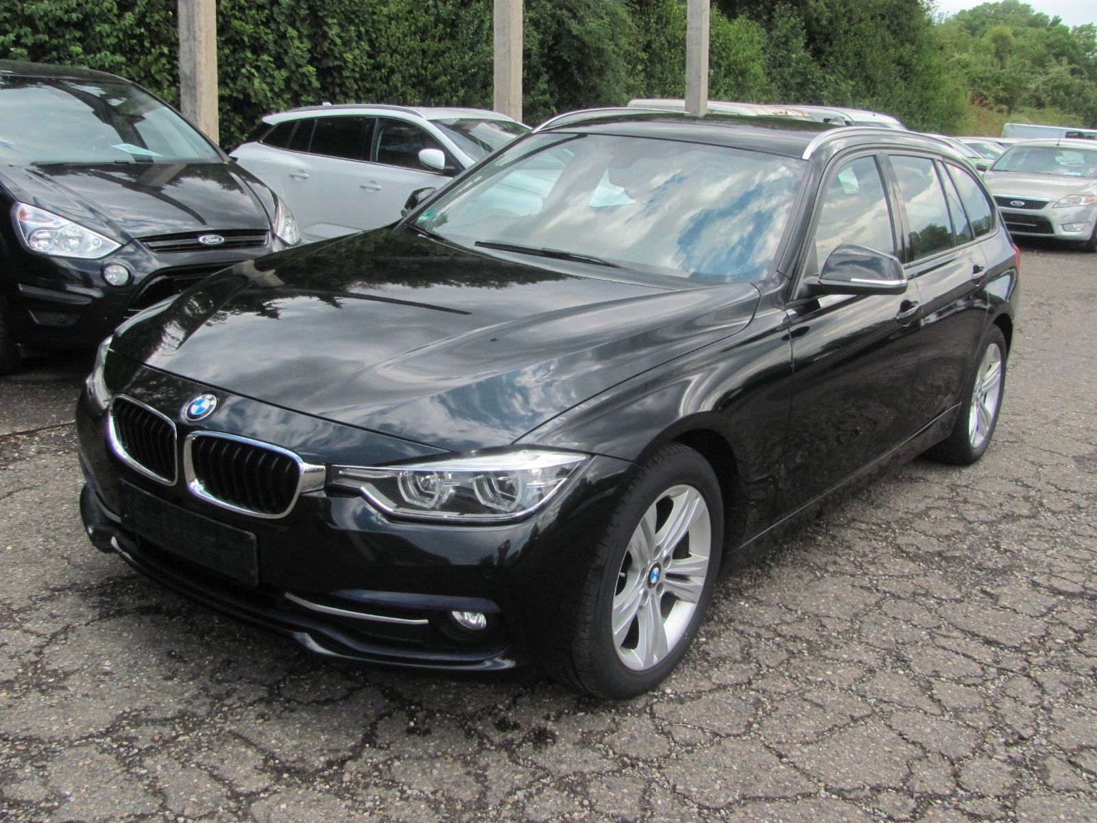 BMW 320d t xDrive AHK/Alu/LED/Navi/PDC/SHZ/Temp.
