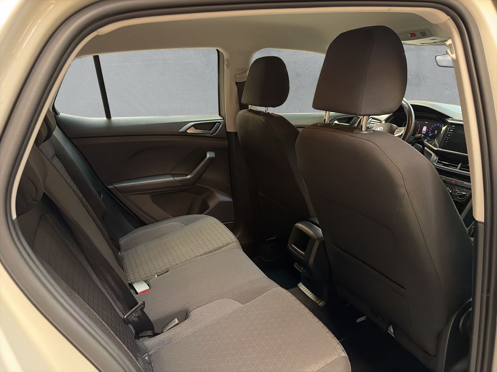 Fahrzeugabbildung Volkswagen T-Cross Life 1.5 TSI AppConnect MFK ACC