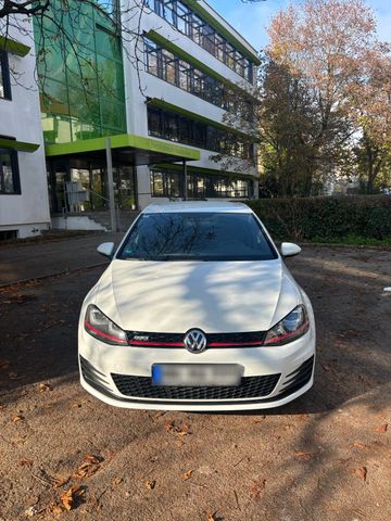 Volkswagen Golf 7 GTI 8-Fach Bereift (Weiß)