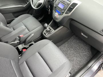 Fahrzeugabbildung Hyundai ix20 1.6 Space blue Klima/SHZ/LKHZ/Tempomat/PDC