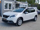 Peugeot 2008 Style+TÜV/NEU+GARANTIE+PANO+SHZ+CAM+PDC - Peugeot 2008 Style mit Benzin-Antrieb