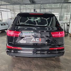 Audi Q7 - 7