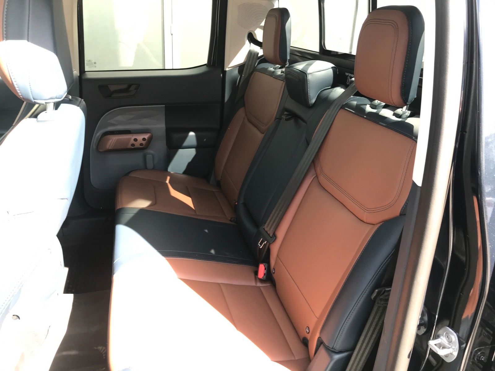Fahrzeugabbildung Ford Maverick Lariat 2.0 Eco Boost AWD*AHK*Leder