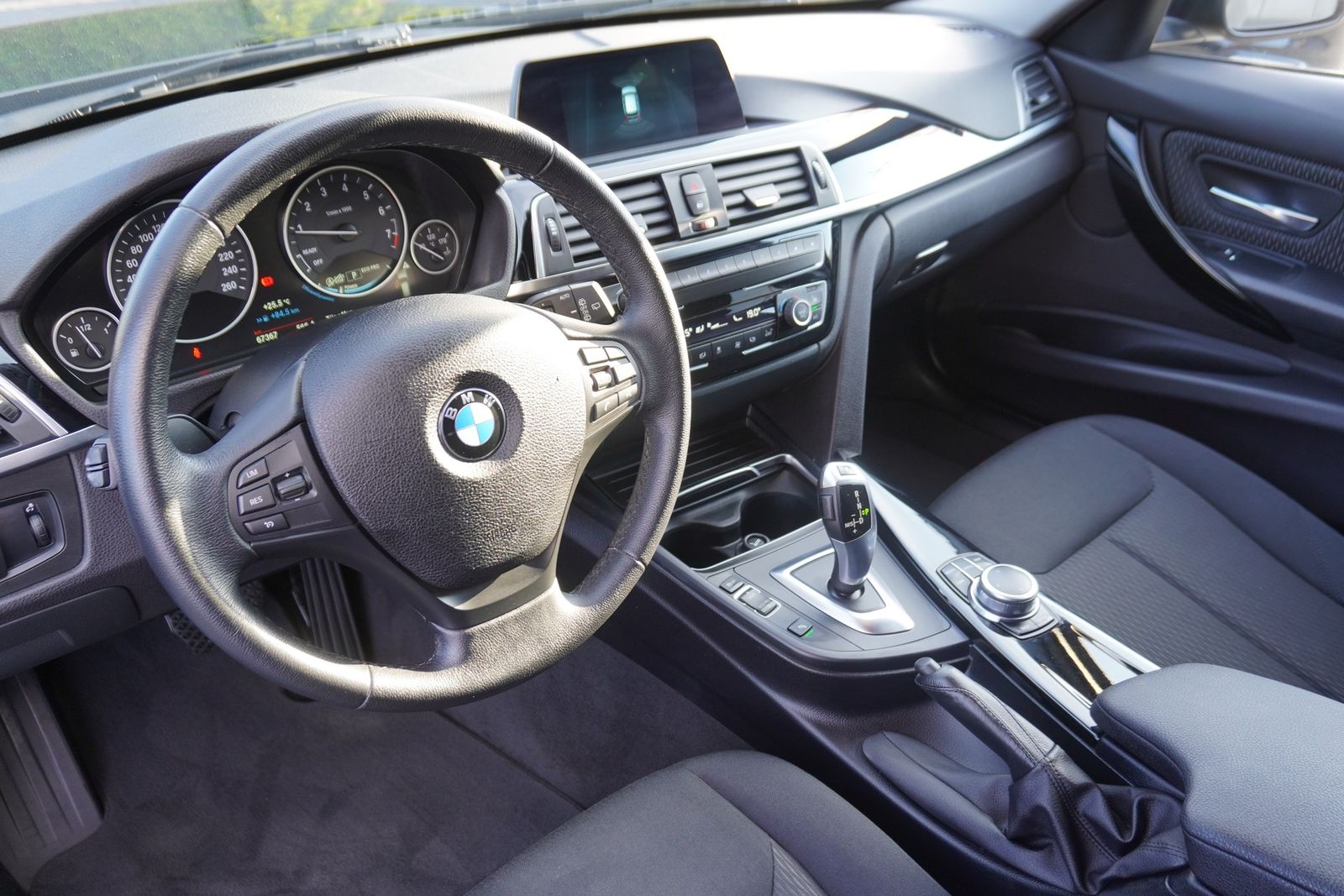 BMW 318i Advantage LED Navi AHK Tempomat Schiebedach foto 8