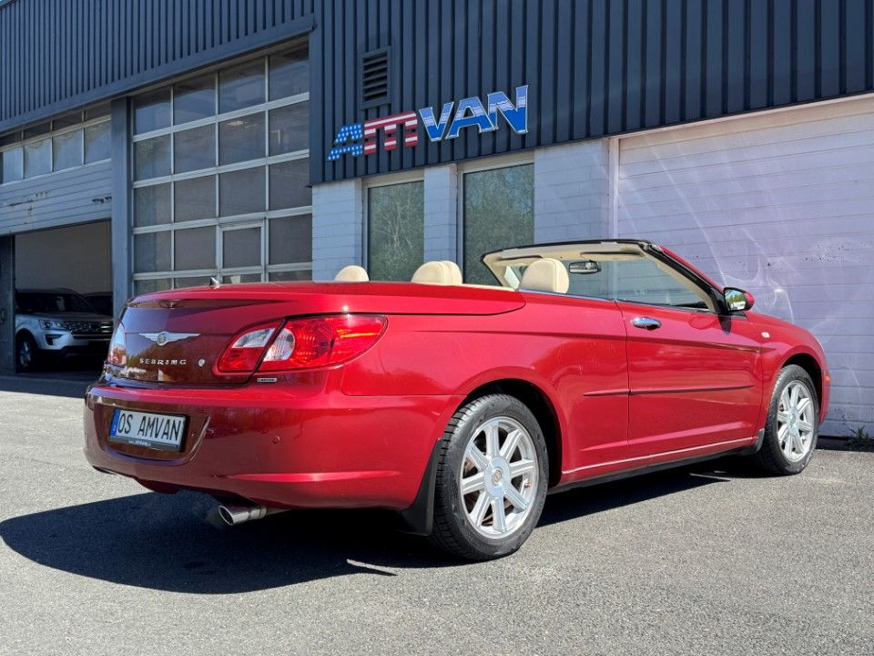 Fahrzeugabbildung Chrysler Sebring 2.7 Cabiolet Limited Hardtop