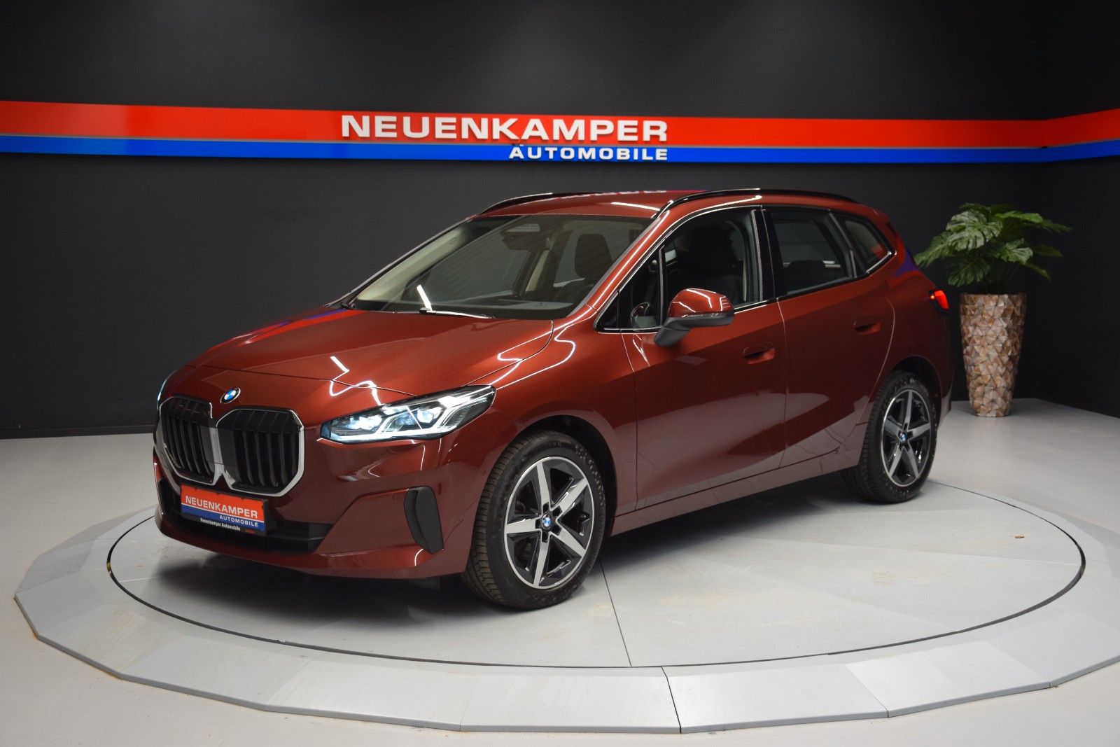 BMW 218 i Active Tourer ACC Memory LED Kamera H&k