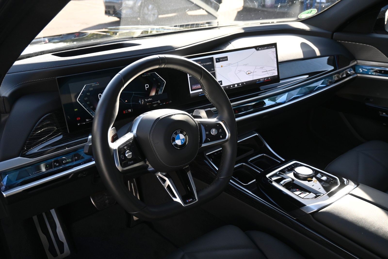 Fahrzeugabbildung BMW 740 d xDrive M Sport*PANO*Shadow*MIETKAUF