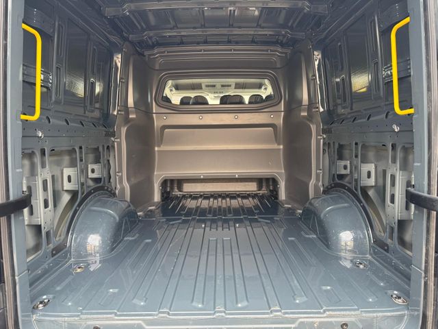 Crafter 2,0 TDI DSG 177 PS 4MOTION AHK / 7Sitzer