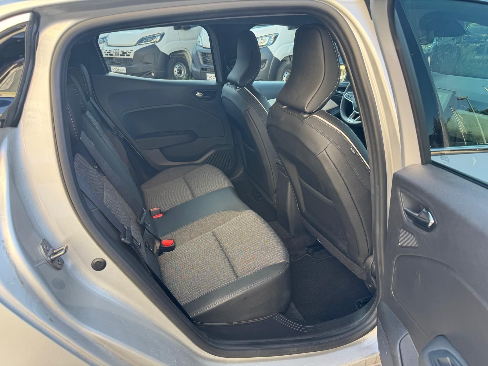 Renault Clio - Bild 9