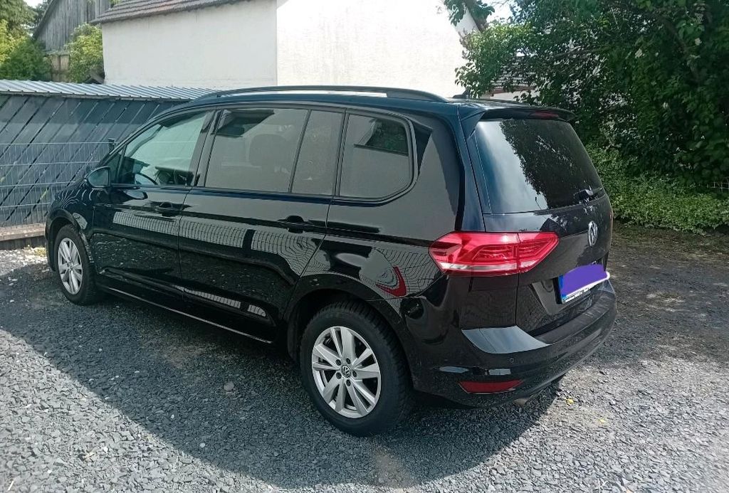 Image of Volkswagen Touran