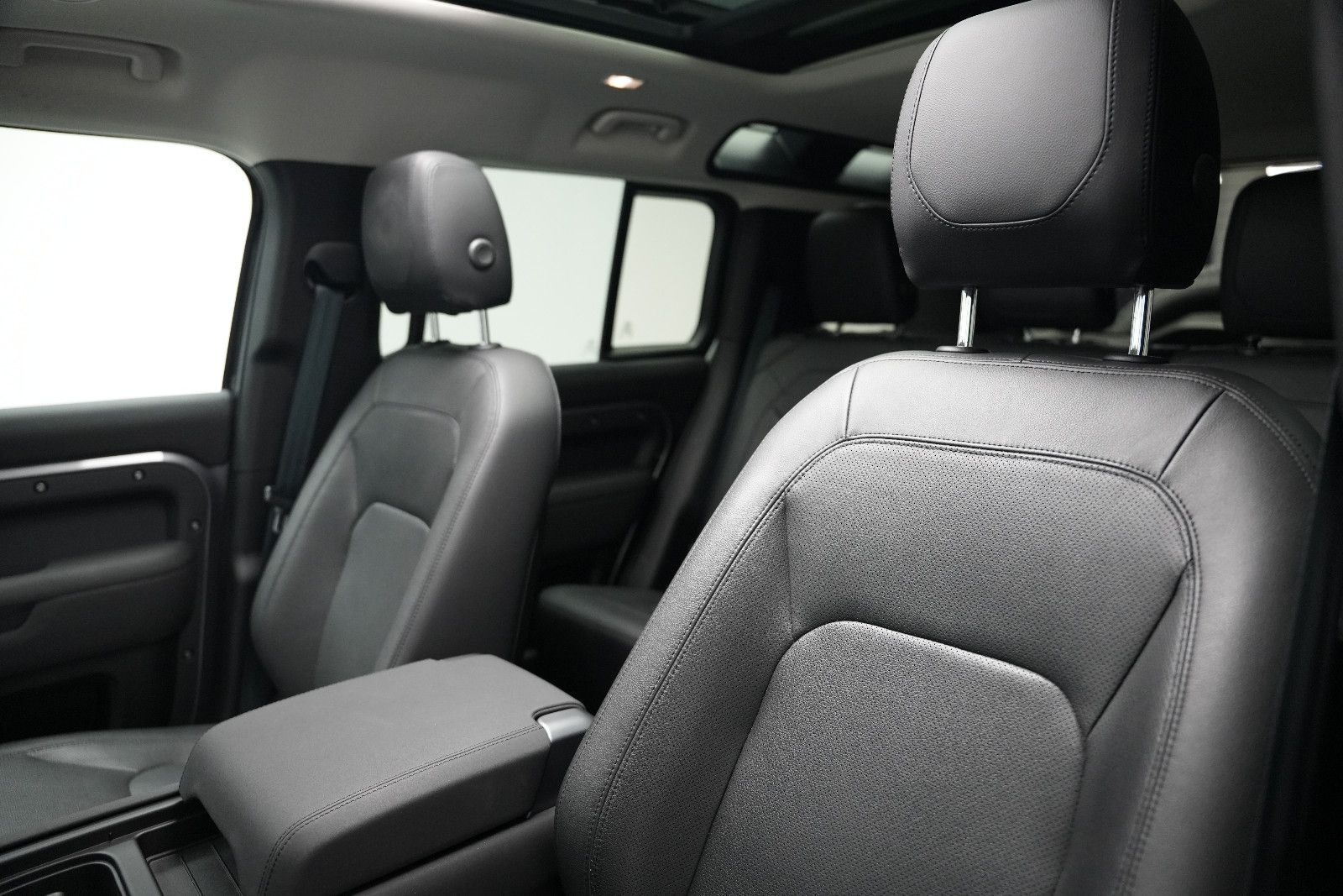 Fahrzeugabbildung Land Rover Defender 110 SE*Panorama*Meridian*360°KAM*Memory