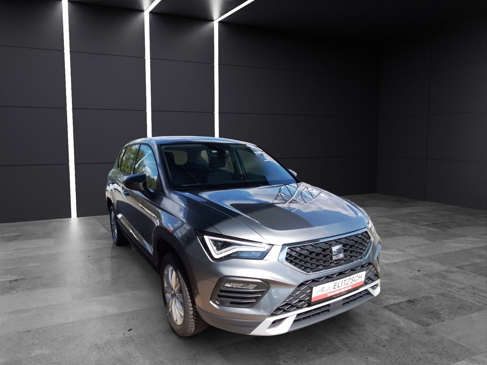 Fahrzeugabbildung SEAT Ateca TSI Style LED Navi ACC RFK SH App LM