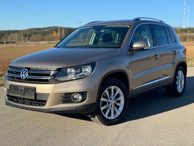 Volkswagen Tiguan Sport & Style BMT*1Hand*6Gang*SHZ*Top!!