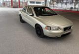 Volvo S60 2.5T AWD - Volvo S60: 2.5