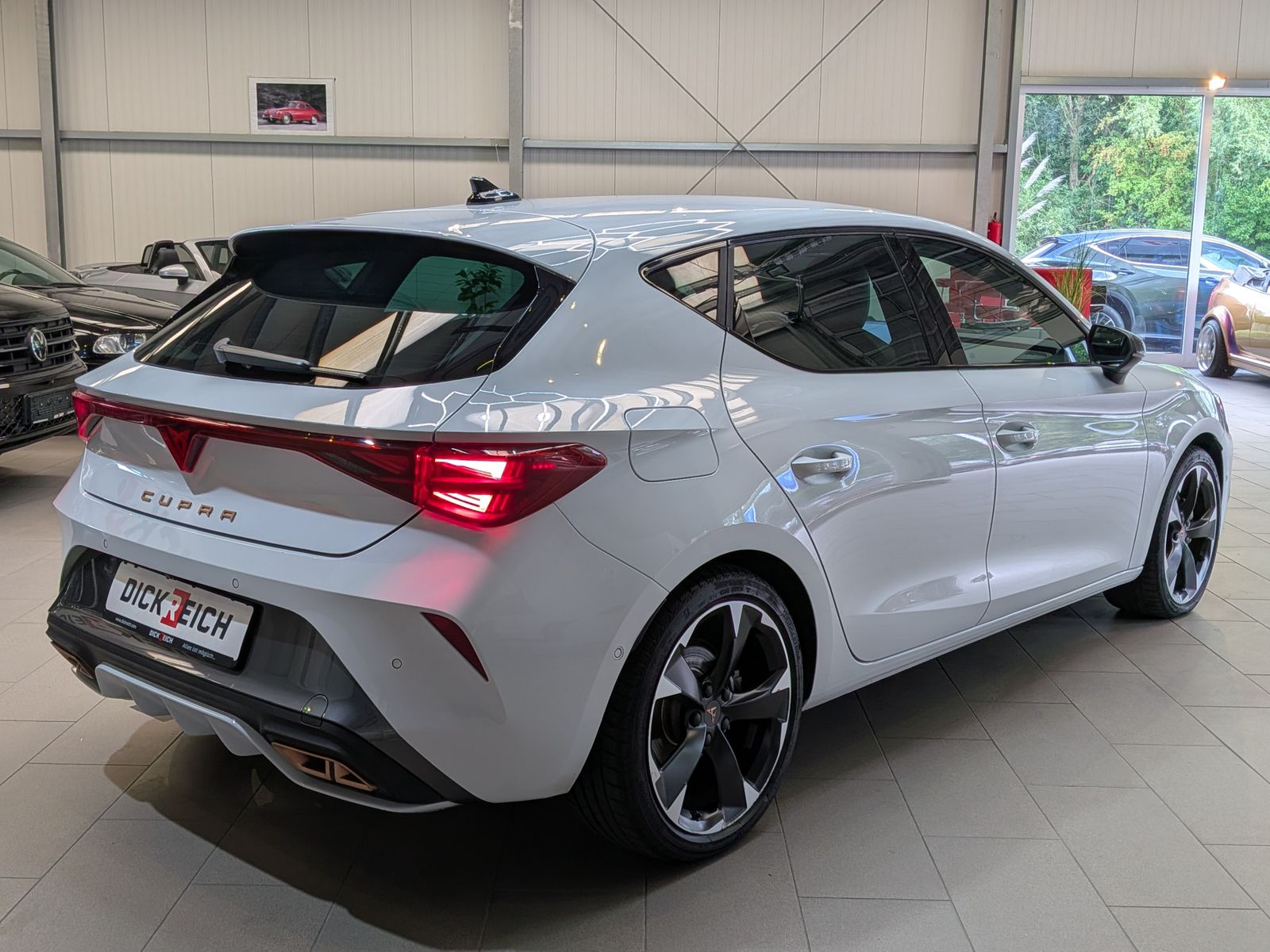 Fahrzeugabbildung CUPRA Leon 1.5 e-Hybrid MATRIX*ACC*EDGE*CARPLA*SoH100%