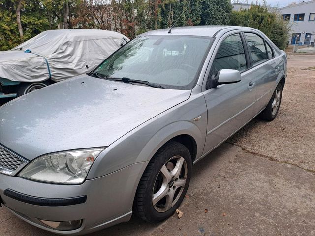 Ford Mondeo 1.8 16V 1 Jahr TÜV Frontscheib...