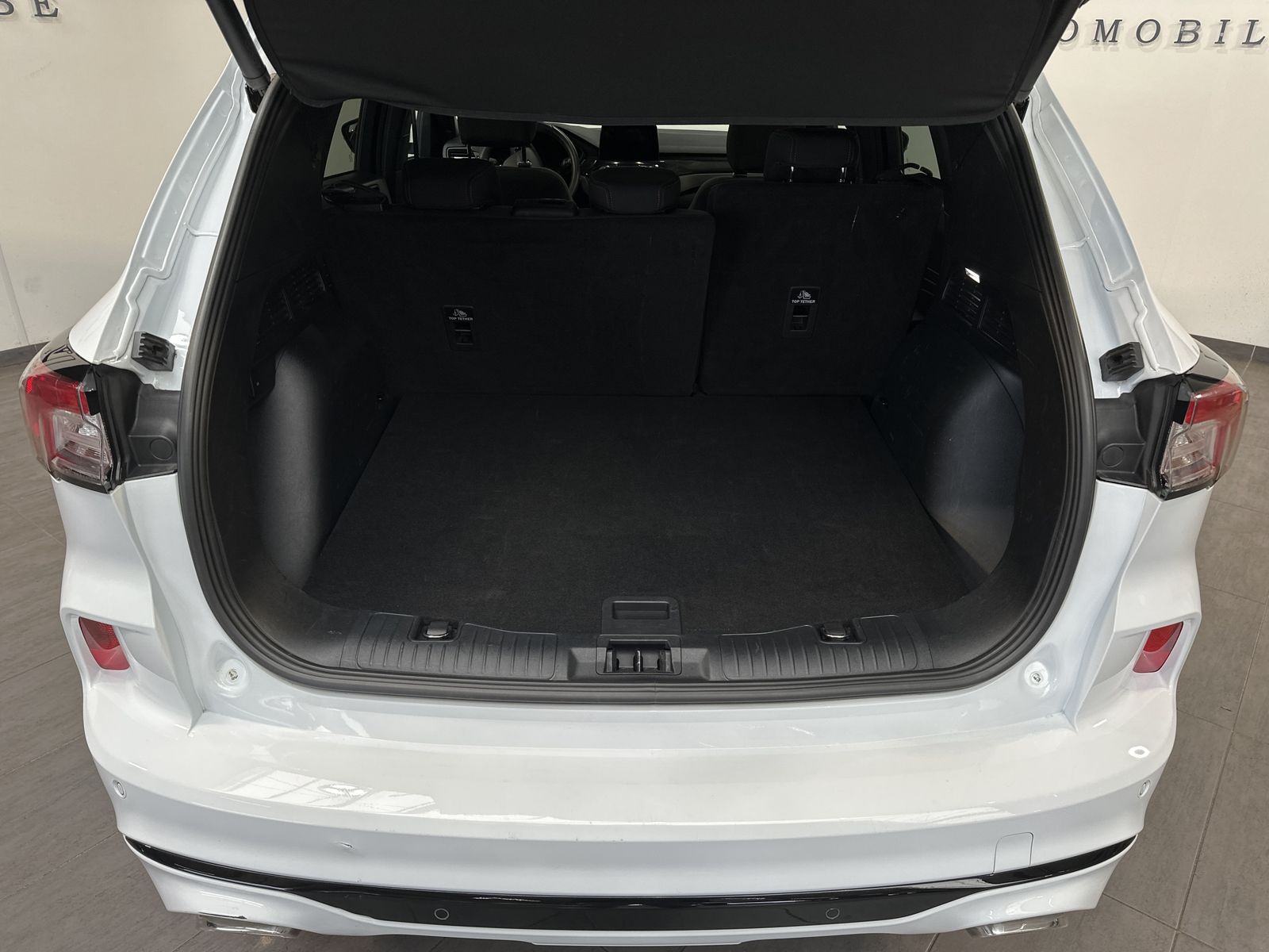 Fahrzeugabbildung Ford Kuga 2.5 Plug-In Hybrid ST-Line NAV+LED+PANORAMA